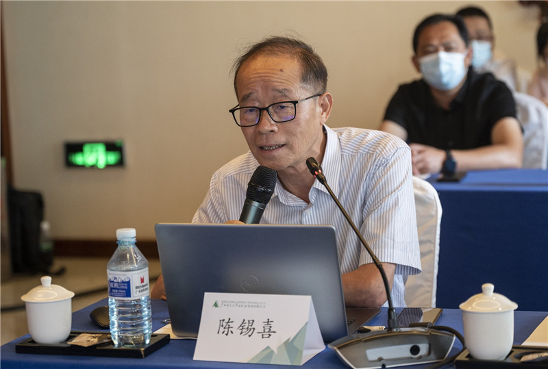 9 上海交通大學(xué)講席教授、中央馬克思主義理論研究和建設工程首席專(zhuān)家陳錫喜作主旨演講（李顯楊 攝）.jpg