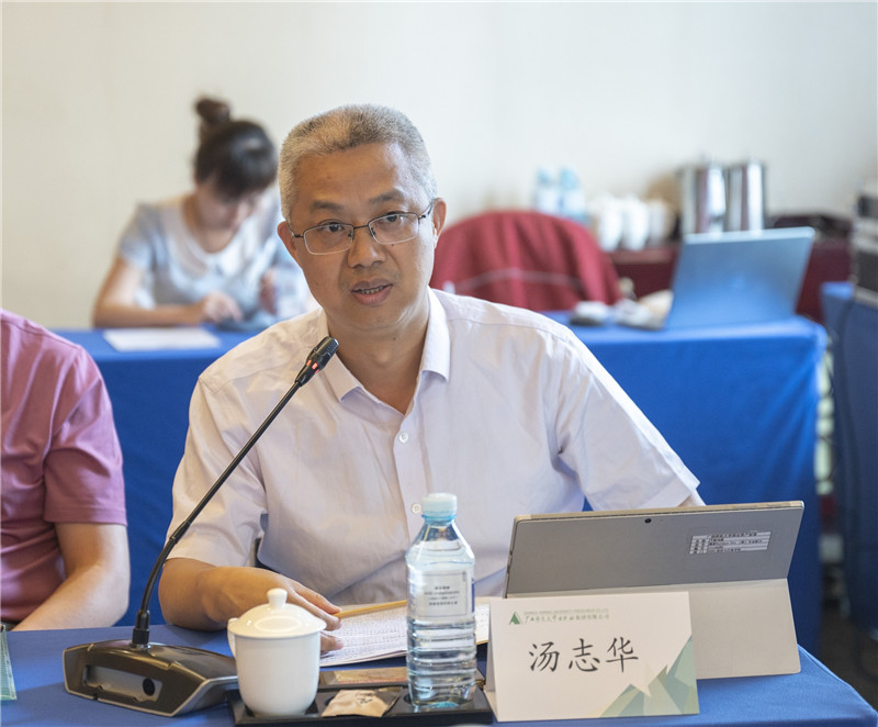 14廣西師范大學(xué)黨委常委、宣傳部部長(cháng)，馬克思主義學(xué)院院長(cháng)湯志華作專(zhuān)題發(fā)言（李顯楊 攝）.jpg