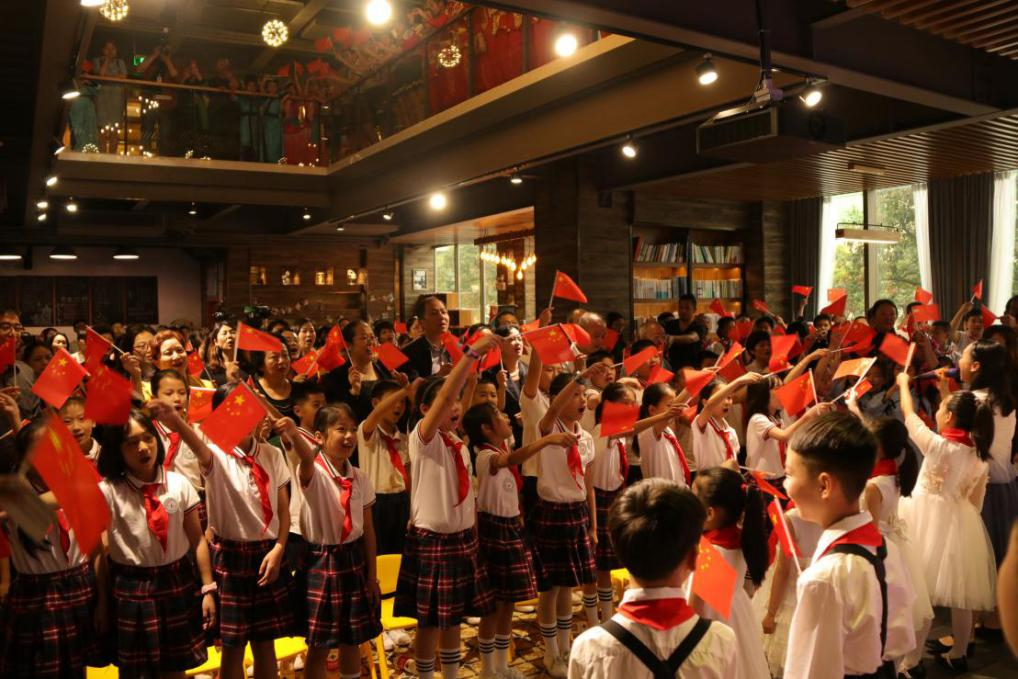 “書(shū)香八桂 父母同行——我愛(ài)我的家 我愛(ài)我的國”廣西家庭親子閱讀活動(dòng).jpg