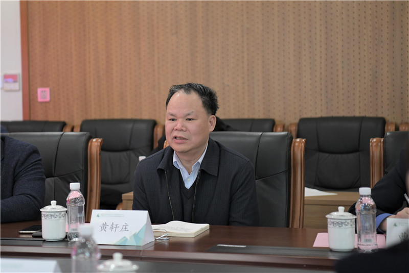 集團公司黨委書(shū)記、董事長(cháng)黃軒莊講話(huà)（廖茹畫(huà) 攝）.jpg