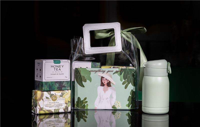 節日紀念品（黃珊虎 攝）.jpg