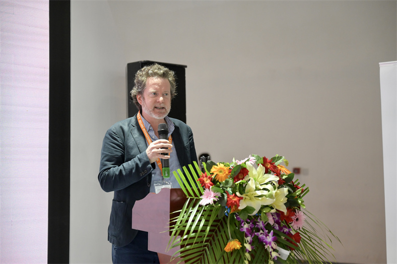 推介會(huì )現場(chǎng)Dan&nbsp;Pattinson先生介紹ACC發(fā)展歷史及特色產(chǎn)品.jpg