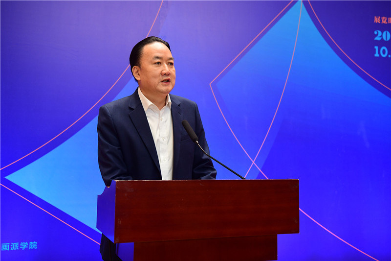 4全國人大常委、廣西文聯(lián)副主席、廣西藝術(shù)學(xué)院校長(cháng)鄭軍里致辭（李顯楊 攝）.JPG