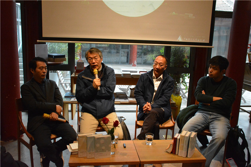 從左到右：西渡、臧棣、敬文東、姜濤   小眾書(shū)坊供圖.JPG